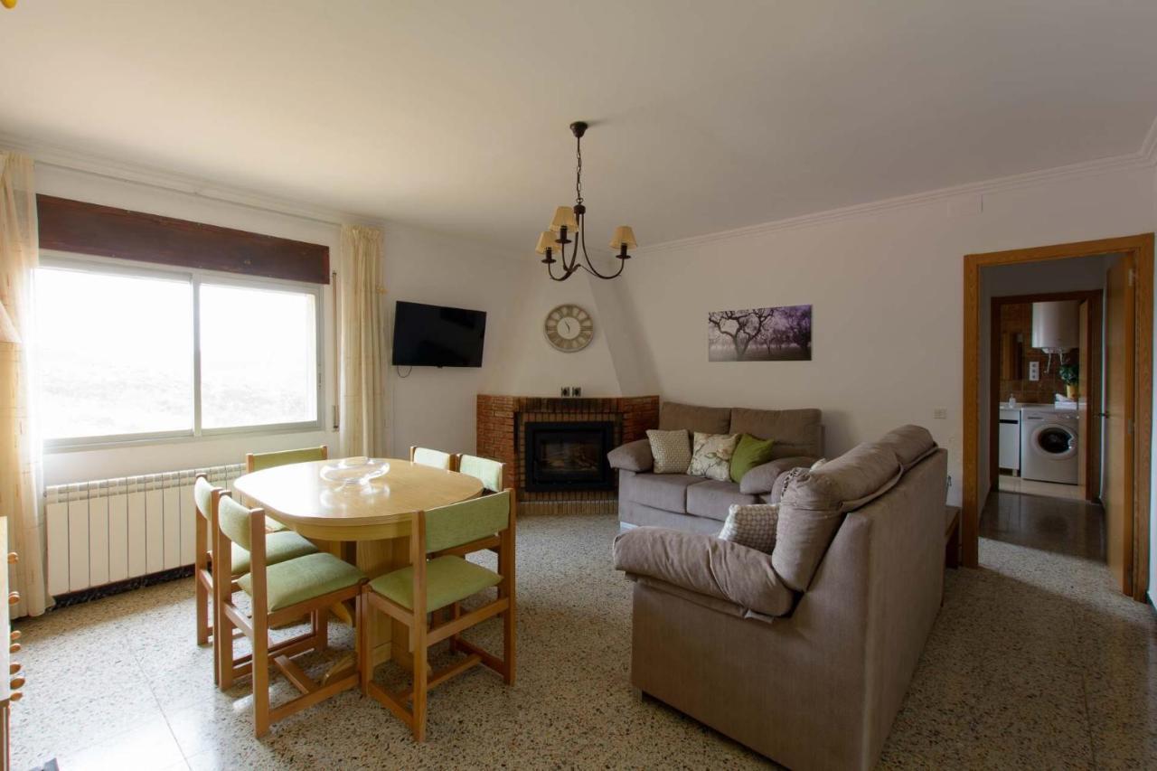 Apartaments La Pertusa 2O Corca  Esterno foto