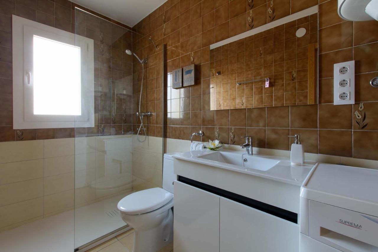 Apartaments La Pertusa 2O Corca  Esterno foto