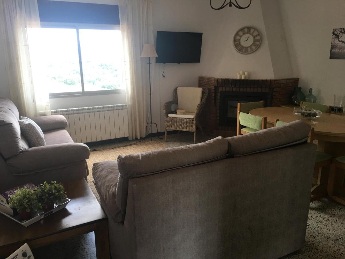 Apartaments La Pertusa 2O Corca  Esterno foto